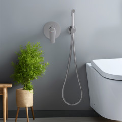 AQ1119CR БЕТТА набор с гигиеническим душем (смеситель + гигиеническая лейка + шланг + шланговое подсоединение с держателем)
