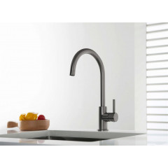 AQ1382BGM ЕВРОПА смеситель для кухни, оружейная сталь (шлиф. черный хром)