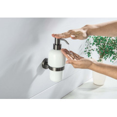 AQ4605BGM БЕТТА дозатор, оружейная сталь (шлиф. черный хром)