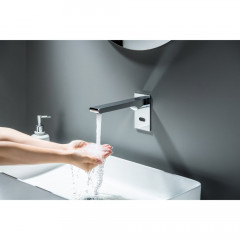 AQ5413CR ЛИРА смеситель для раковины настенный, электронный