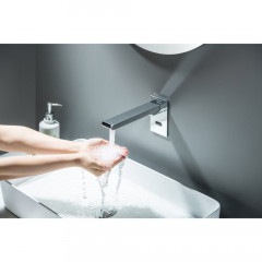 AQ5413CR ЛИРА смеситель для раковины настенный, электронный