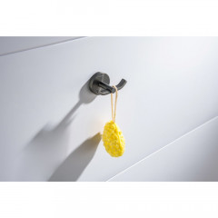 AQ4602BGM БЕТТА крючок двойной, оружейная сталь (шлиф. черный хром)