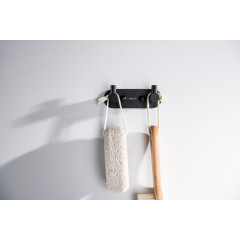 AQ4102MB ЕВРОПА крючок двойной, матовый черный