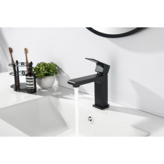AQ1410MB ЛИРА смеситель для раковины 103, без донного клапана, матовый черный