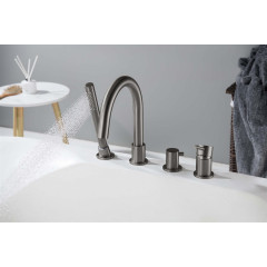 AQ1348BGM ЕВРОПА смеситель на борт ванны на 4 отв., оружейная сталь (шлиф. черный хром)