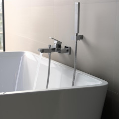 AQ1649CR ЛИБРА смеситель для ванны с душевым набором 1jet