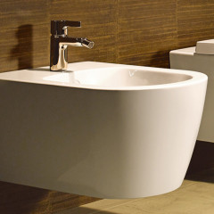 Duravit ME by Starck Биде подвесное "компакт" с перел., с 1 отв. под смес., вкл. крепление Durafix, 370x480мм, с покрытием WonderGliss Цвет: Белый