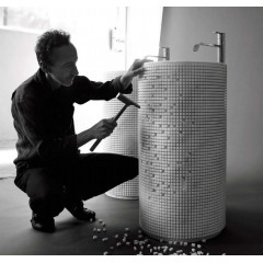 ANTONIO LUPI PIXEL Раковина напольная Ø450x850 мм., слив в пол, с самотёчным донным клапаном, сифоном и гибким шлангом, Marmo Carrara