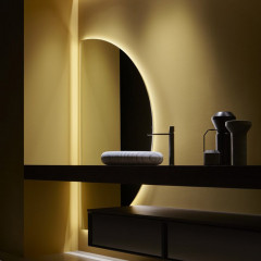 ANTONIO LUPI BESPOKE Тумба 720х540х375 мм., подвесная, 1 ящик, бок слева Rovere thermo, рама черный мат, стекло зерк дымчатое, структура Rovere thermo