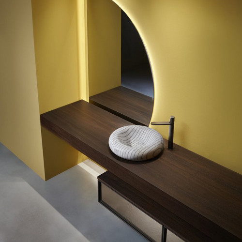 ANTONIO LUPI BESPOKE Тумба 720х540х375 мм, подвесная, 1 ящик, бок справа Rovere thermo, рама черный мат, стекло зерк дымчатое, структура Rovere thermo