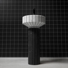 ANTONIO LUPI 024 Раковина напольная Ø450х850 мм., слив в пол, с сифоном, гибким шлангом и донным клапаном, пьедестал Nero Marquinia, раковина Carrara