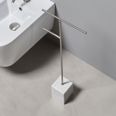 ANTONIO LUPI BIVIO Стойка напольная с полотенцедержателем и держателем туалетной бумаги, база из мрамора Carrara satinato, структура Satin steel