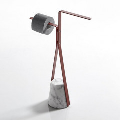 ANTONIO LUPI HALO Полотенцедержатель напольный 160х430х640 мм., база из мрамора Carrara satinato, структура Veneziano goffrato