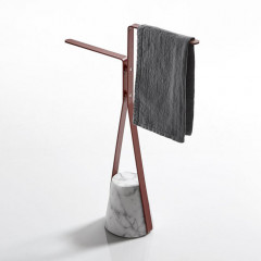 ANTONIO LUPI HALO Полотенцедержатель напольный 160х430х640 мм., база из мрамора Carrara satinato, структура Veneziano goffrato