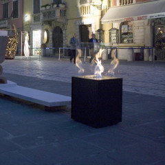 ANTONIO LUPI BABELE Камин 400х400х910мм, на биоэтаноле, корпус из стали, с дверцей, противоп стеклами и горелкой из нерж стали LAFLACA, отделк Ruggine