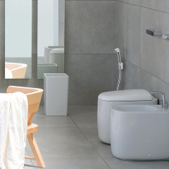 BOSSINI Душевая лейка с клапаном подачи из латуни NIKITA-BRASS с фиксированным держателем из ABS -шлангом дв.фальцевания из латуни 125 см - хром