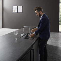 Hansgrohe Aquno Select M81 Смеситель для кухни, 1 отв., с вытяжным душем, sBox, цвет: хром